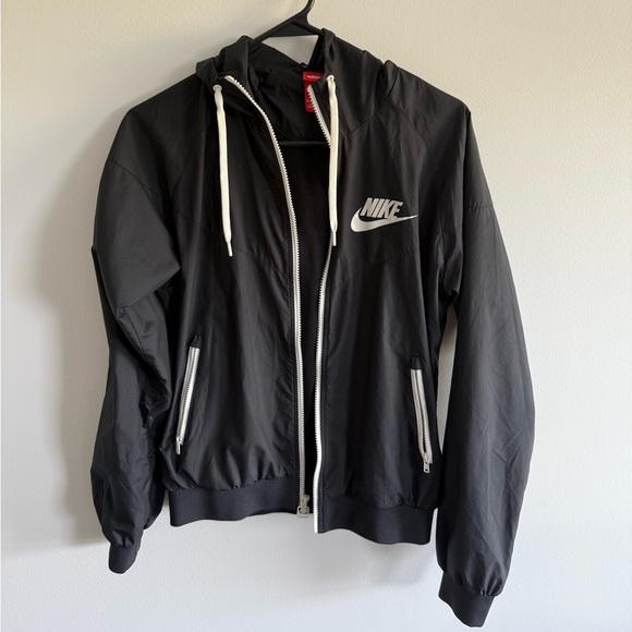 Nike Women's Black Windbreaker Jacket - Picture 1 of 5